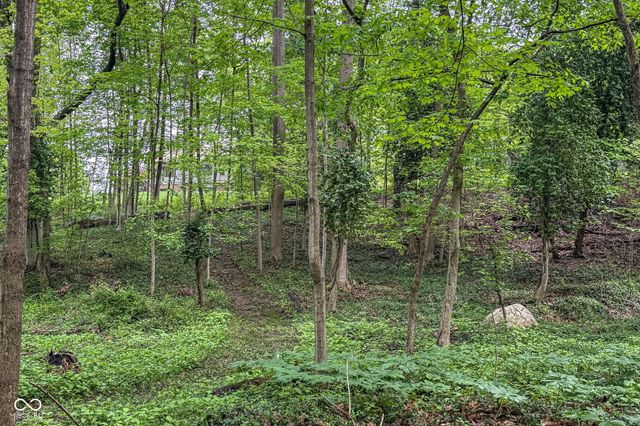 6819 Barrington Place, Fishers, IN 46038