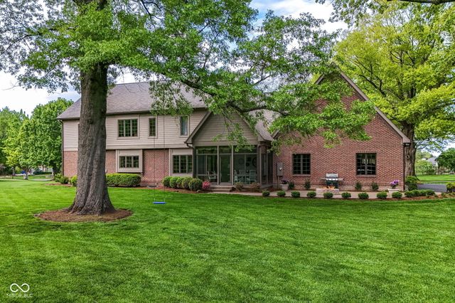 6819 Barrington Place, Fishers, IN 46038
