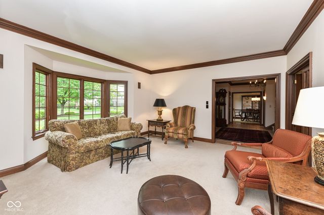 6819 Barrington Place, Fishers, IN 46038