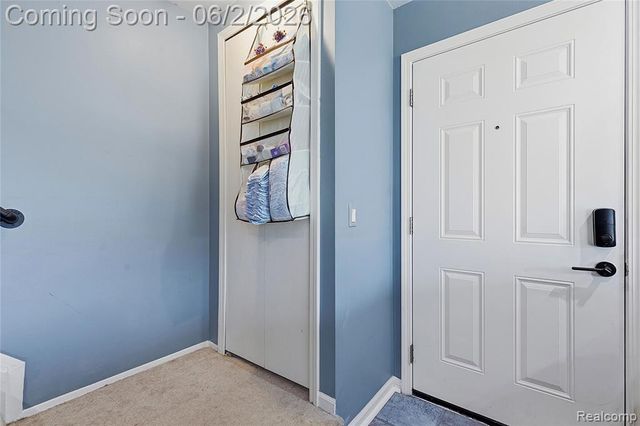 15794 Charleston Drive, Clinton Township, MI 48038