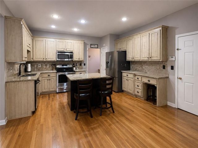136 Eagles Nest Circle, Carrollton, GA 30116