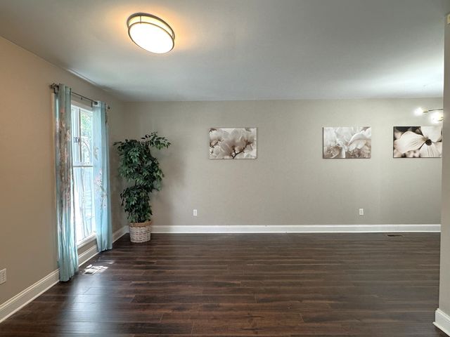 6652 Fernwood Drive, Lisle, IL 60532