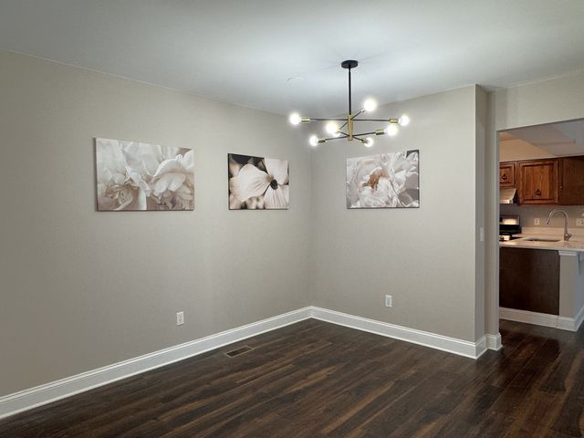 6652 Fernwood Drive, Lisle, IL 60532