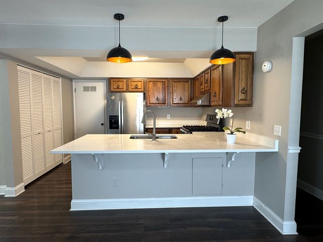 6652 Fernwood Drive, Lisle, IL 60532