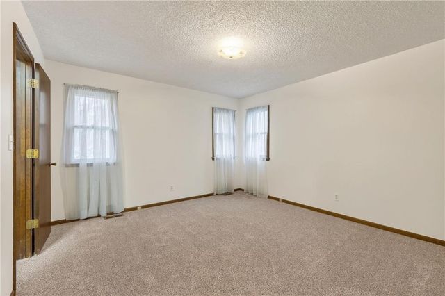 606 NE 115th Street, Kansas City, MO 64155