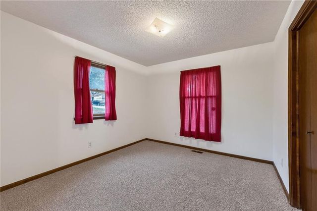 606 NE 115th Street, Kansas City, MO 64155