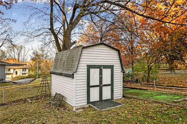 606 NE 115th Street, Kansas City, MO 64155