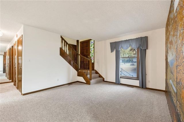 606 NE 115th Street, Kansas City, MO 64155