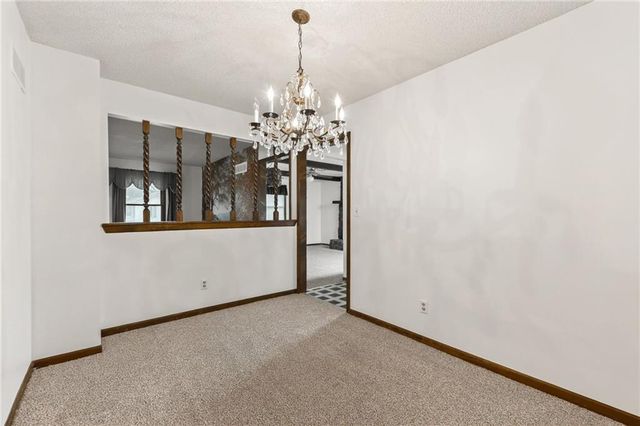 606 NE 115th Street, Kansas City, MO 64155