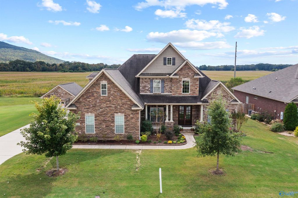 2941 Chantry Place SE, Gurley, AL 35748