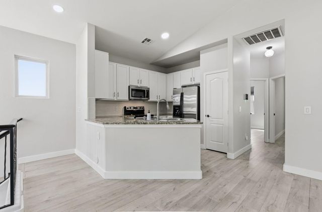 1380 S Sabino Drive, Gilbert, AZ 85296