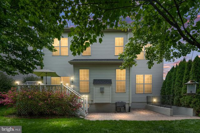5657 LIBERTY MANOR CIR, Woodbridge, VA 22193