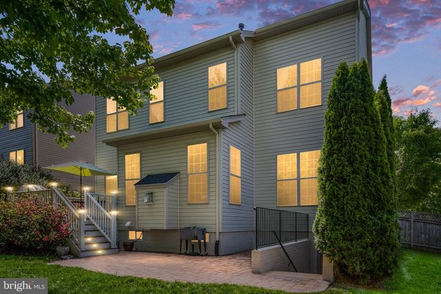 5657 LIBERTY MANOR CIR, Woodbridge, VA 22193