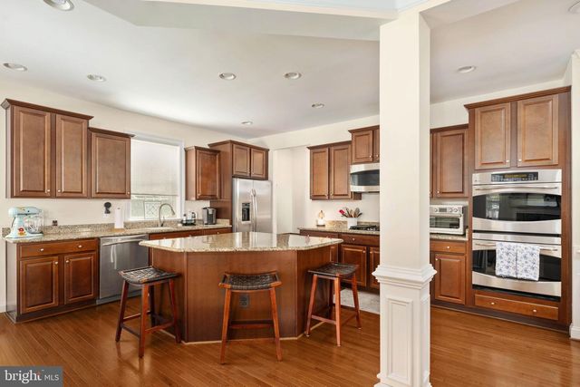5657 LIBERTY MANOR CIR, Woodbridge, VA 22193