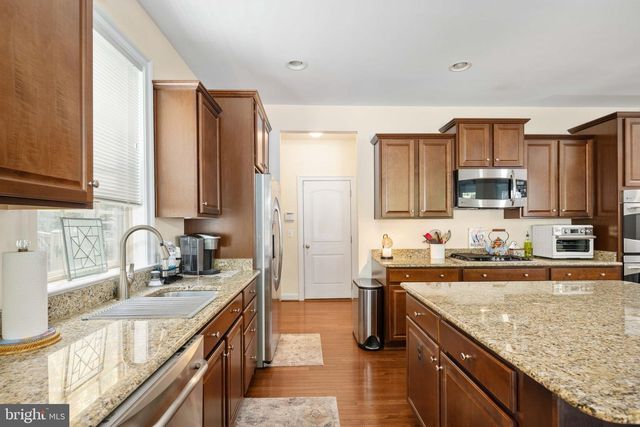 5657 LIBERTY MANOR CIR, Woodbridge, VA 22193