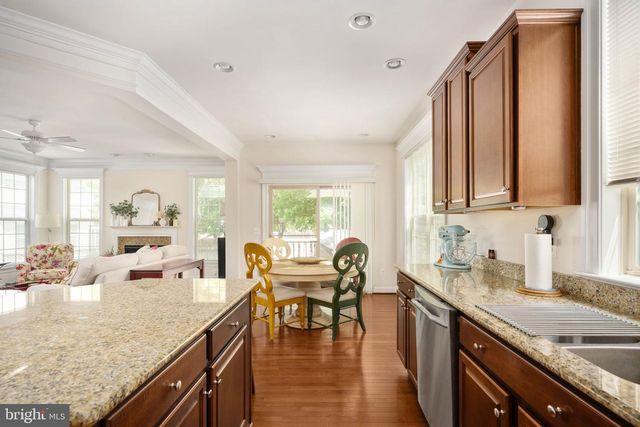 5657 LIBERTY MANOR CIR, Woodbridge, VA 22193