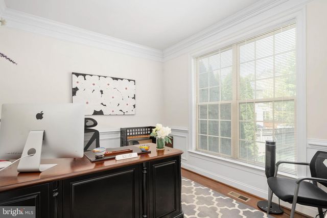 5657 LIBERTY MANOR CIR, Woodbridge, VA 22193