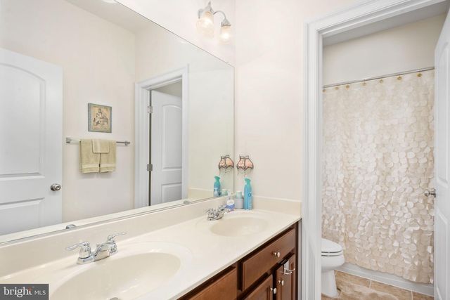 5657 LIBERTY MANOR CIR, Woodbridge, VA 22193