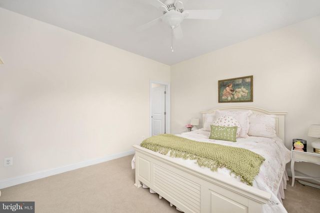5657 LIBERTY MANOR CIR, Woodbridge, VA 22193