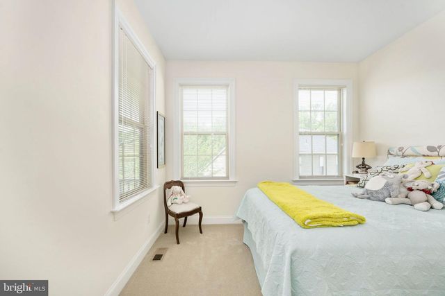5657 LIBERTY MANOR CIR, Woodbridge, VA 22193