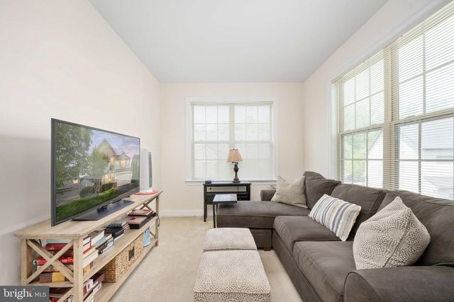 5657 LIBERTY MANOR CIR, Woodbridge, VA 22193