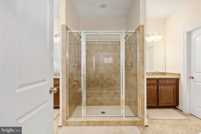5657 LIBERTY MANOR CIR, Woodbridge, VA 22193