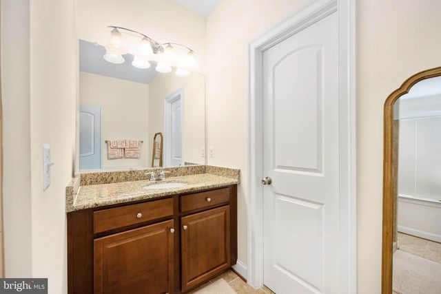 5657 LIBERTY MANOR CIR, Woodbridge, VA 22193