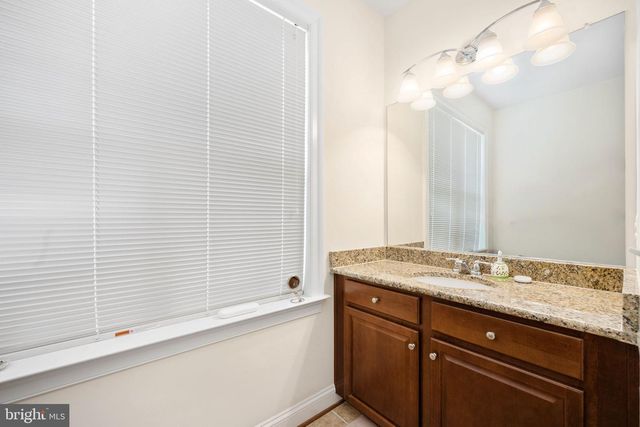 5657 LIBERTY MANOR CIR, Woodbridge, VA 22193