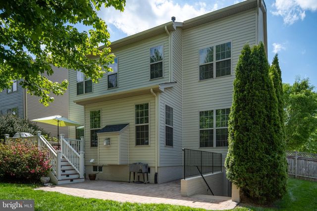 5657 LIBERTY MANOR CIR, Woodbridge, VA 22193