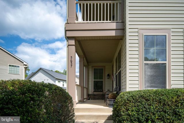 5657 LIBERTY MANOR CIR, Woodbridge, VA 22193