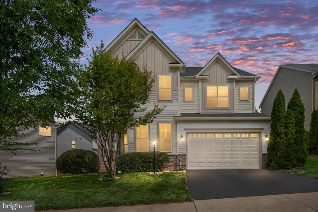 5657 LIBERTY MANOR CIR, Woodbridge, VA 22193