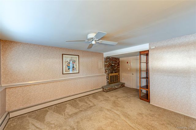 4 Winslow Lane, Kings Park, NY 11754