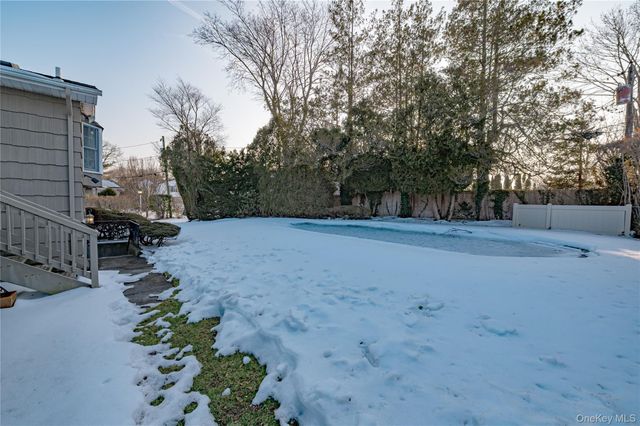 4 Winslow Lane, Kings Park, NY 11754