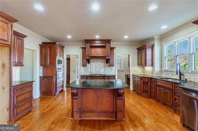 1140 Pearl Mist Drive SW, Lilburn, GA 30047