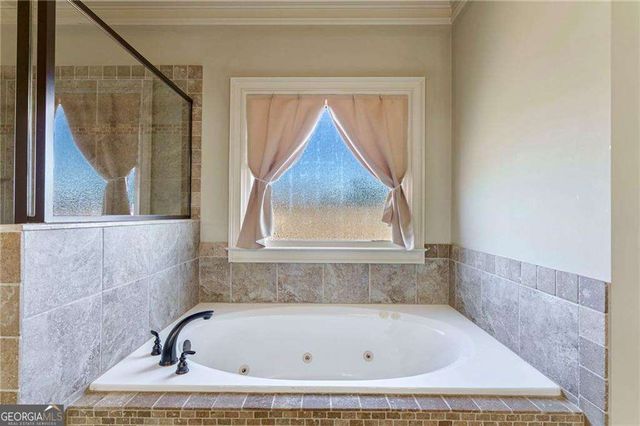 1140 Pearl Mist Drive SW, Lilburn, GA 30047