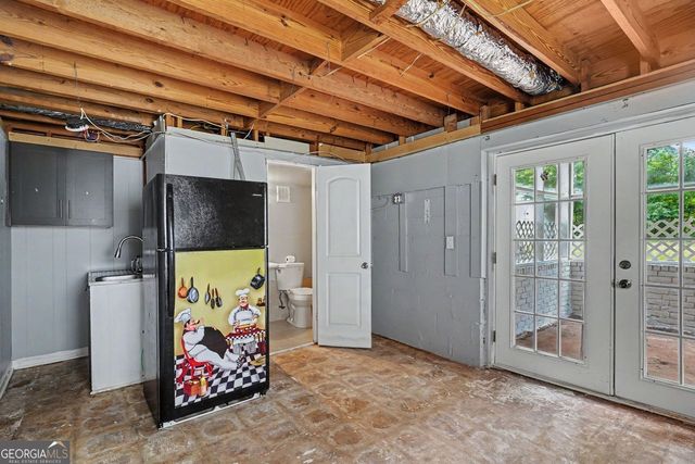 8806 Twin Oaks Drive, Jonesboro, GA 30236