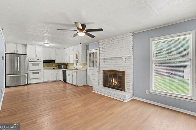 8806 Twin Oaks Drive, Jonesboro, GA 30236