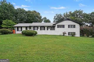 8806 Twin Oaks Drive, Jonesboro, GA 30236
