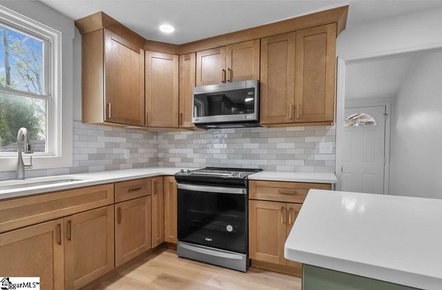 208 Crestone Drive, Greenville, SC 29611