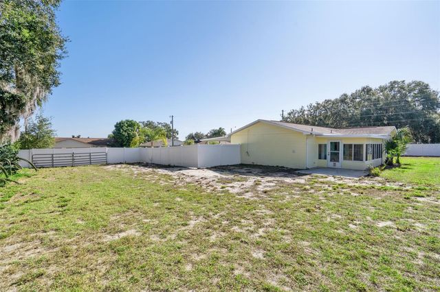 33415 PICCIOLA DRIVE, Fruitland Park, FL 34731