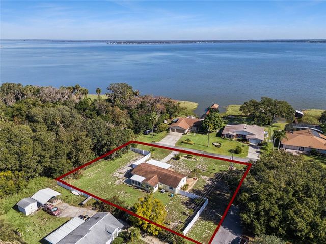 33415 PICCIOLA DRIVE, Fruitland Park, FL 34731