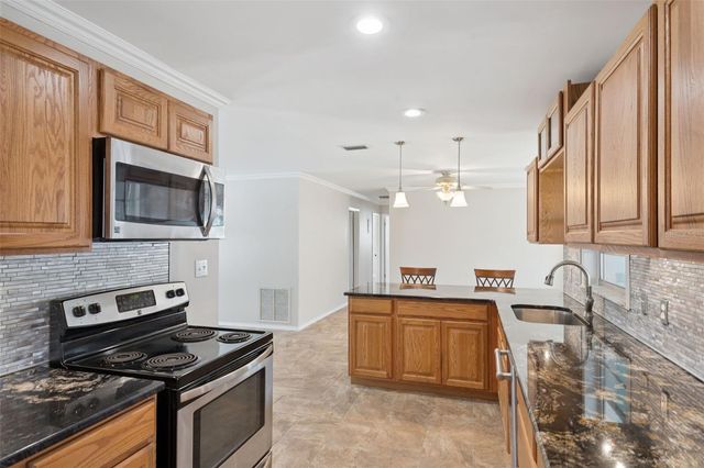 33415 PICCIOLA DRIVE, Fruitland Park, FL 34731