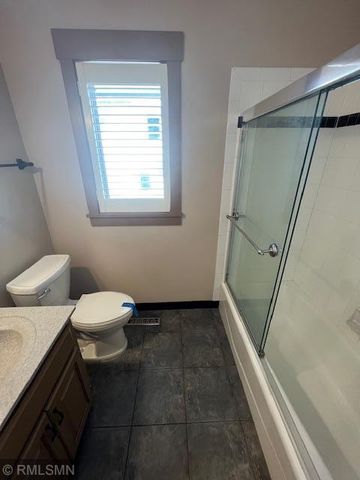 2005 Great Oaks Drive, Burnsville, MN 55337