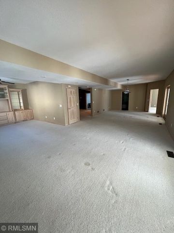 2005 Great Oaks Drive, Burnsville, MN 55337