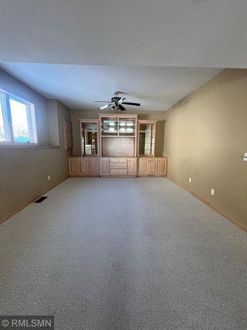 2005 Great Oaks Drive, Burnsville, MN 55337