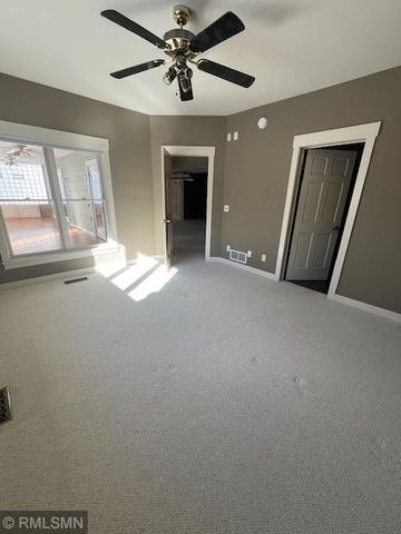 2005 Great Oaks Drive, Burnsville, MN 55337