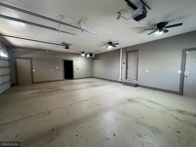 2005 Great Oaks Drive, Burnsville, MN 55337