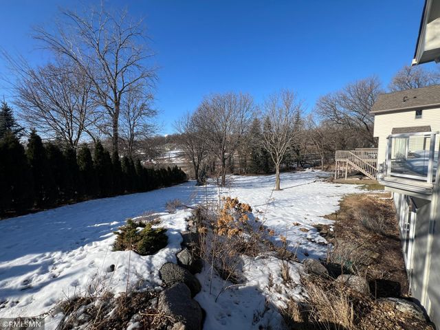 2005 Great Oaks Drive, Burnsville, MN 55337