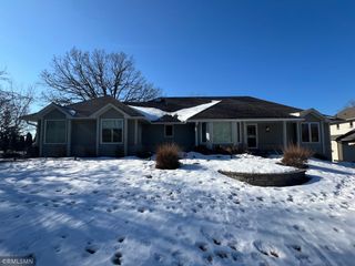 2005 Great Oaks Drive, Burnsville, MN 55337