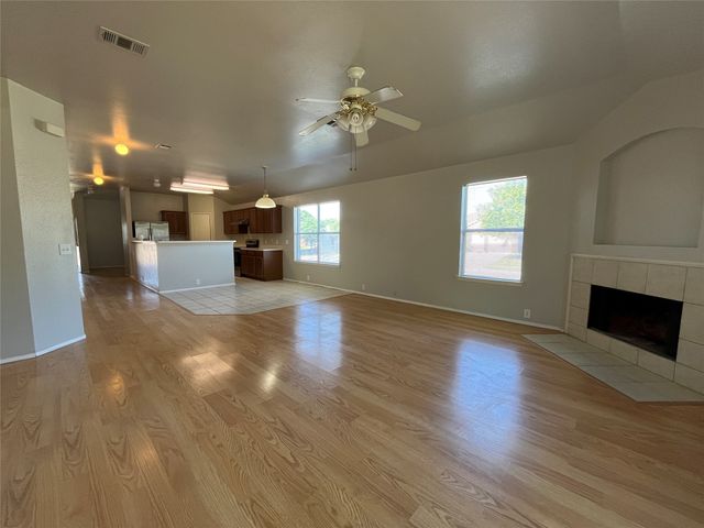 4201 Vinyard Way, Denton, TX 76226